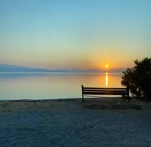 Akrata Studio * Akrata